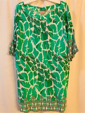 Pepita Green Dress w/Pink & White Highlights. Size Medium. Scoop Neck. 3/4sleeve